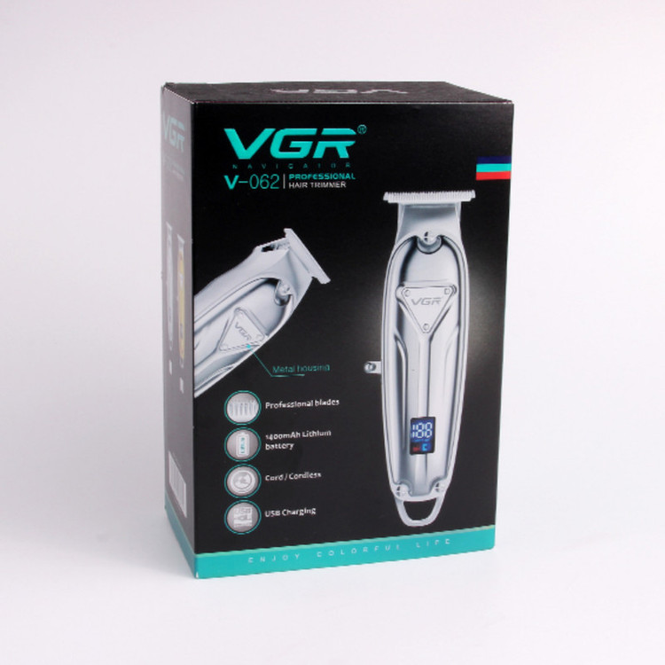 ماشین اصلاح مو صورت و سر وی جی آر مدل V-062 با باتری 1400mAh، شارژ سریع، 2 ساعت استفاده بیسیم، شانه متحرک در 4 اندازه، نمایشگر دیجیتال و قابلیت استفاده خشک و مرطوب