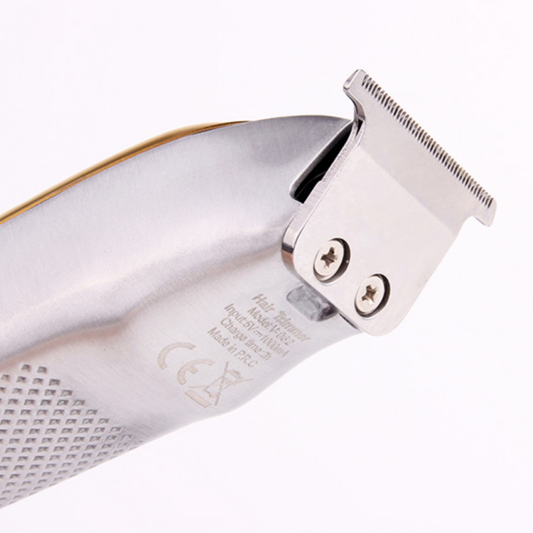 ماشین اصلاح مو صورت و سر وی جی آر مدل V-062 با باتری 1400mAh، شارژ سریع، 2 ساعت استفاده بیسیم، شانه متحرک در 4 اندازه، نمایشگر دیجیتال و قابلیت استفاده خشک و مرطوب