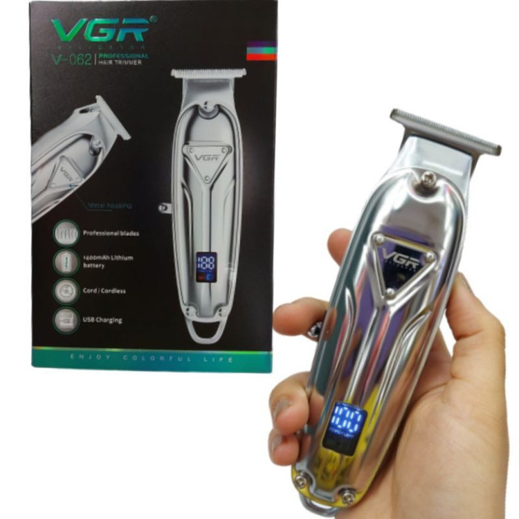 ماشین اصلاح مو صورت و سر وی جی آر مدل V-062 با باتری 1400mAh، شارژ سریع، 2 ساعت استفاده بیسیم، شانه متحرک در 4 اندازه، نمایشگر دیجیتال و قابلیت استفاده خشک و مرطوب