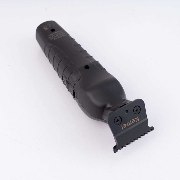 ماشین اصلاح موی صورت کیمی مدل KM-2299 با تیغه کربن استیل، باتری 1200 میلیآمپر ساعت، شارژ سریع 3 ساعته با USB Type-C، طراحی ارگونومیک و 3 شانه تنظیم طول مو